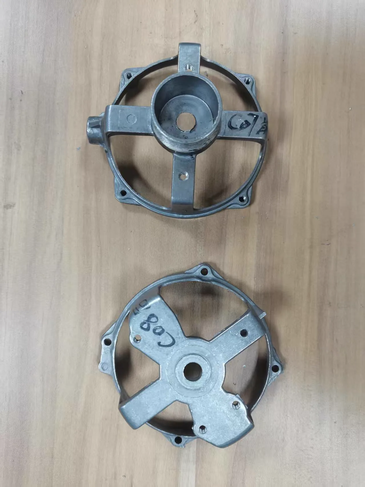 Motor end bell with cable gland