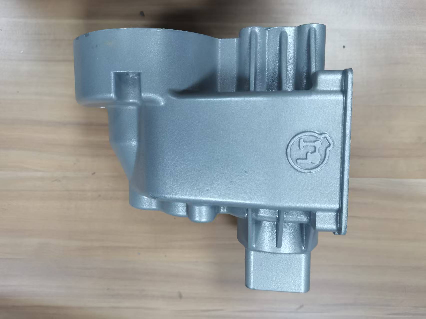 Compressor or pneumatic enclosure